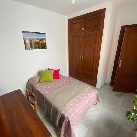 Pati Perro Lägenhet Granada Exteriör bild