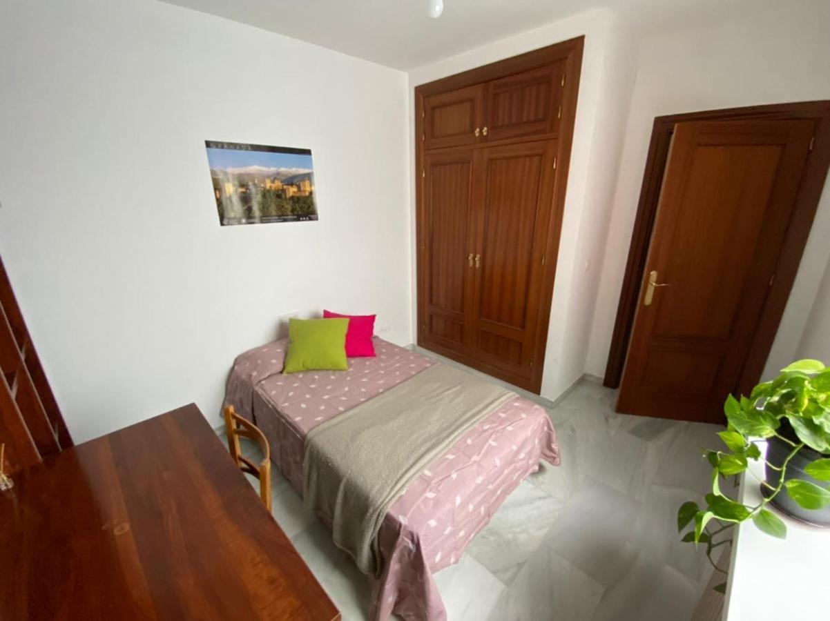 Pati Perro Lägenhet Granada Exteriör bild